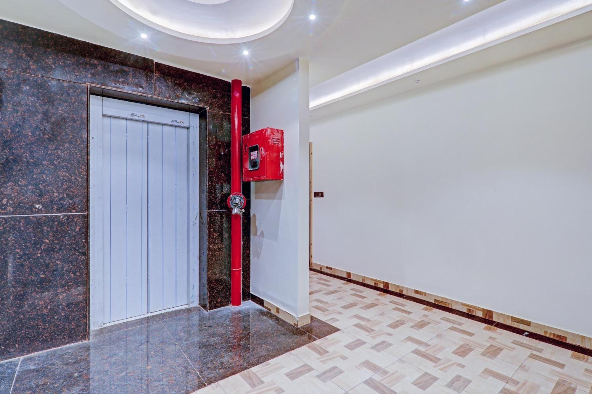 Super Townhouse Riddhi Residency Hotel Lucknow Luaran gambar